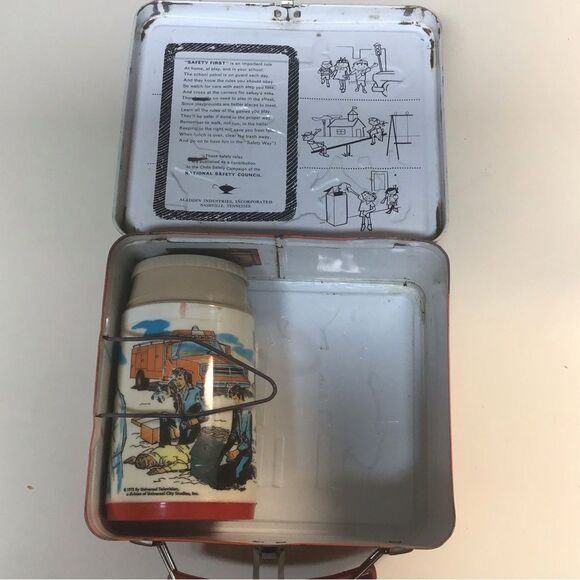 Vintage RARE Original Emergency Lunchbox Thermos 1973 by Universal Television - Picture 12 of 15